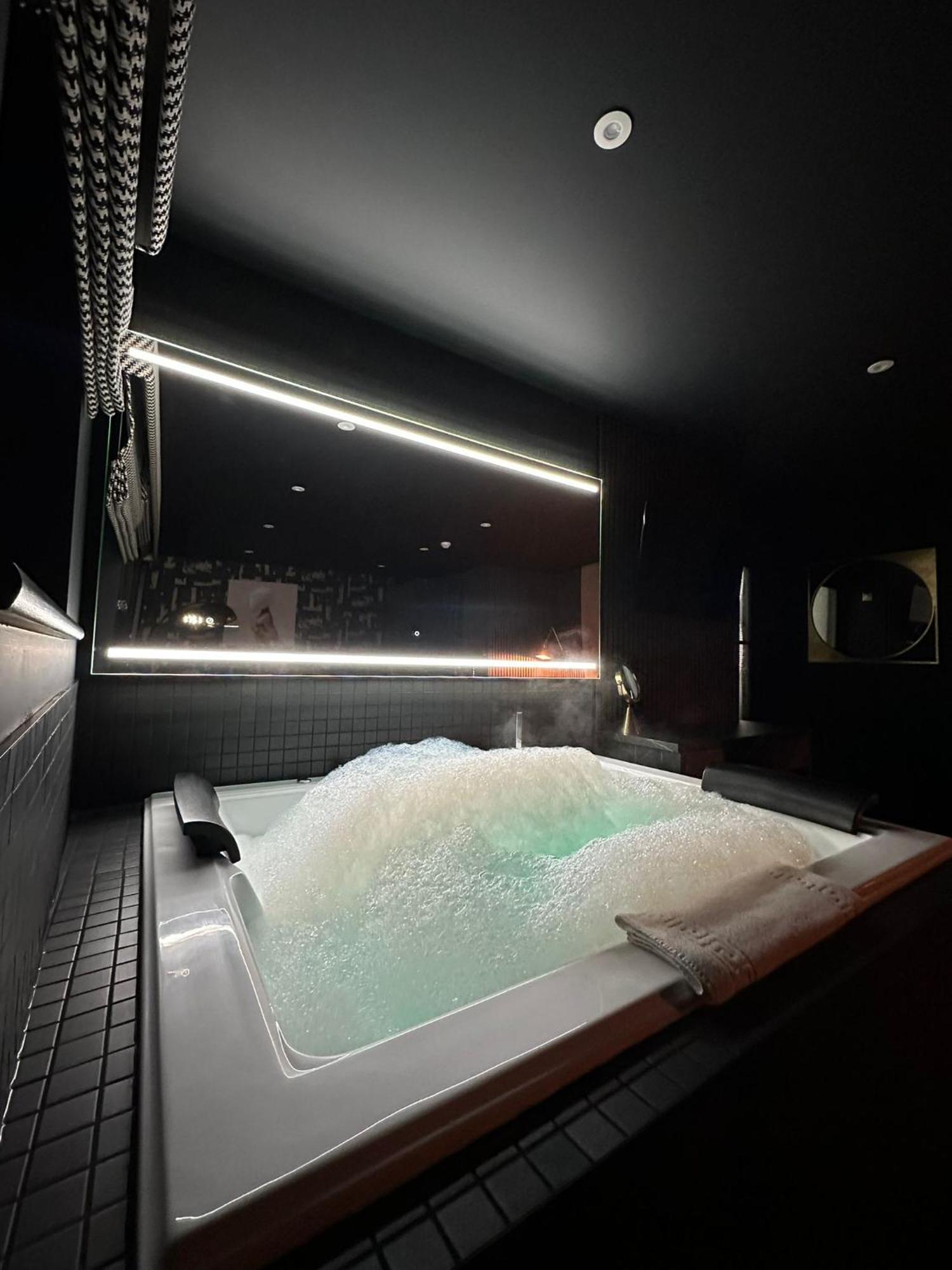 Secret Suites Λάνκαστερ Εξωτερικό φωτογραφία